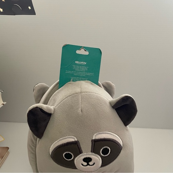 Squish, mellow rock, and slippers - Picture 3 of 5